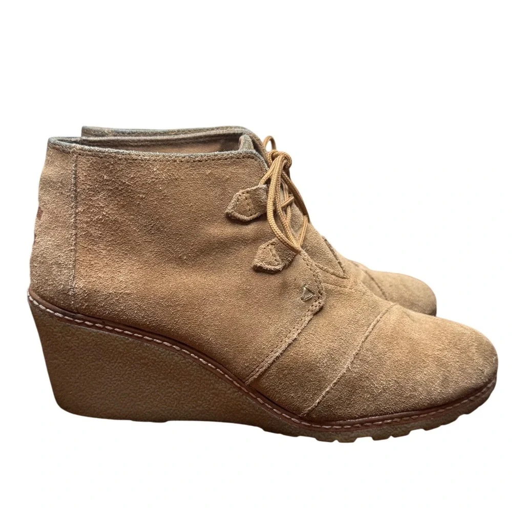 TOMS Kala Desert Wedge Tan Suede Lace Up Ankle Booties Womens 9.5 10010941‎